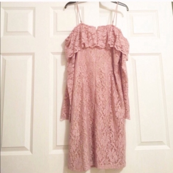 Bardot Alessandra Lace Sheath Cold Shoulder Dress - Picture 5 of 8